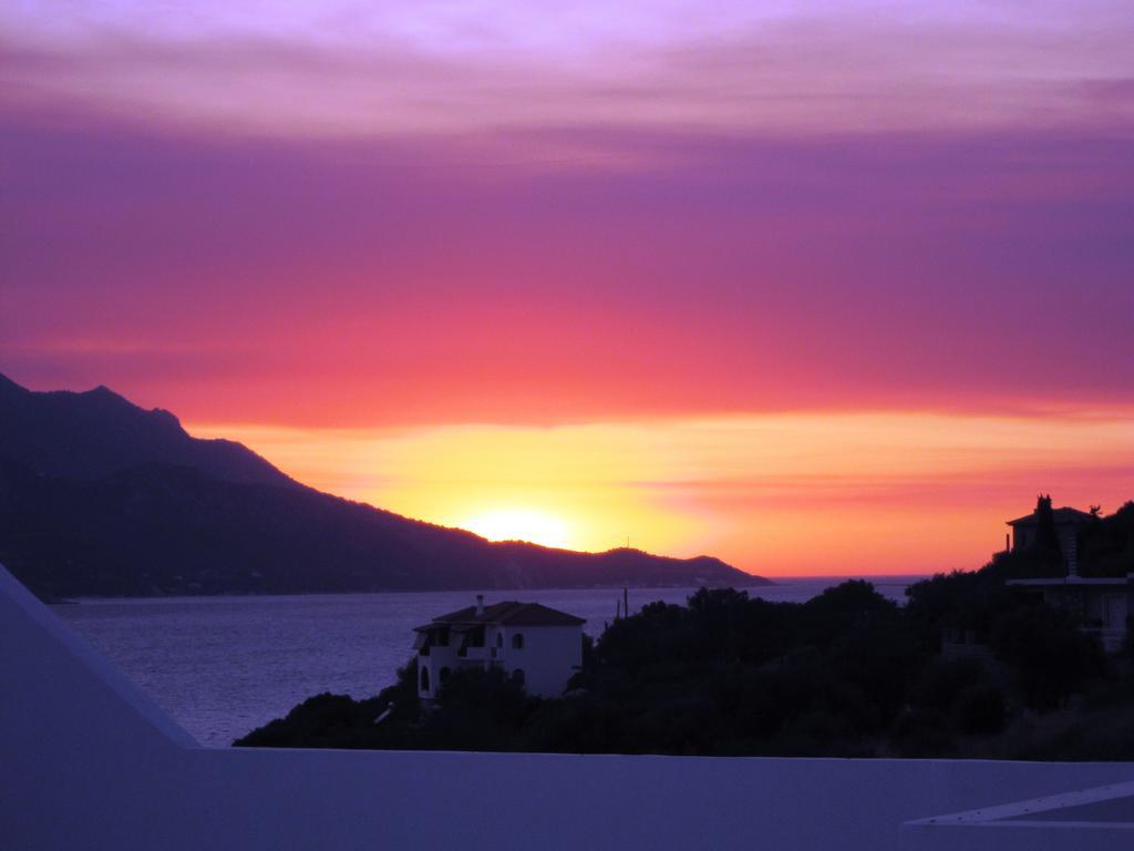 Scorpios Hotel & Suites Đảo Samos Ngoại thất bức ảnh